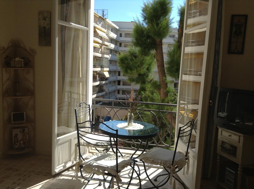 Cannes, Croisette, Palais Miramar Zimmer foto